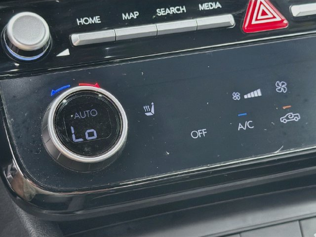 Used 2025 Hyundai Santa Cruz SEL FWD image 20