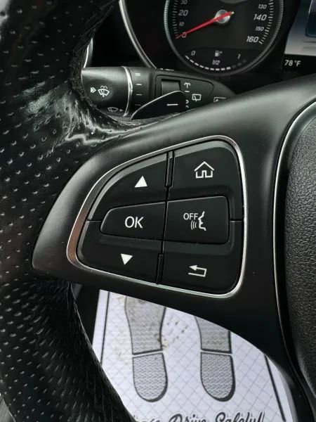 Used 2019 Mercedes-Benz GLC 300 4MATIC image 31