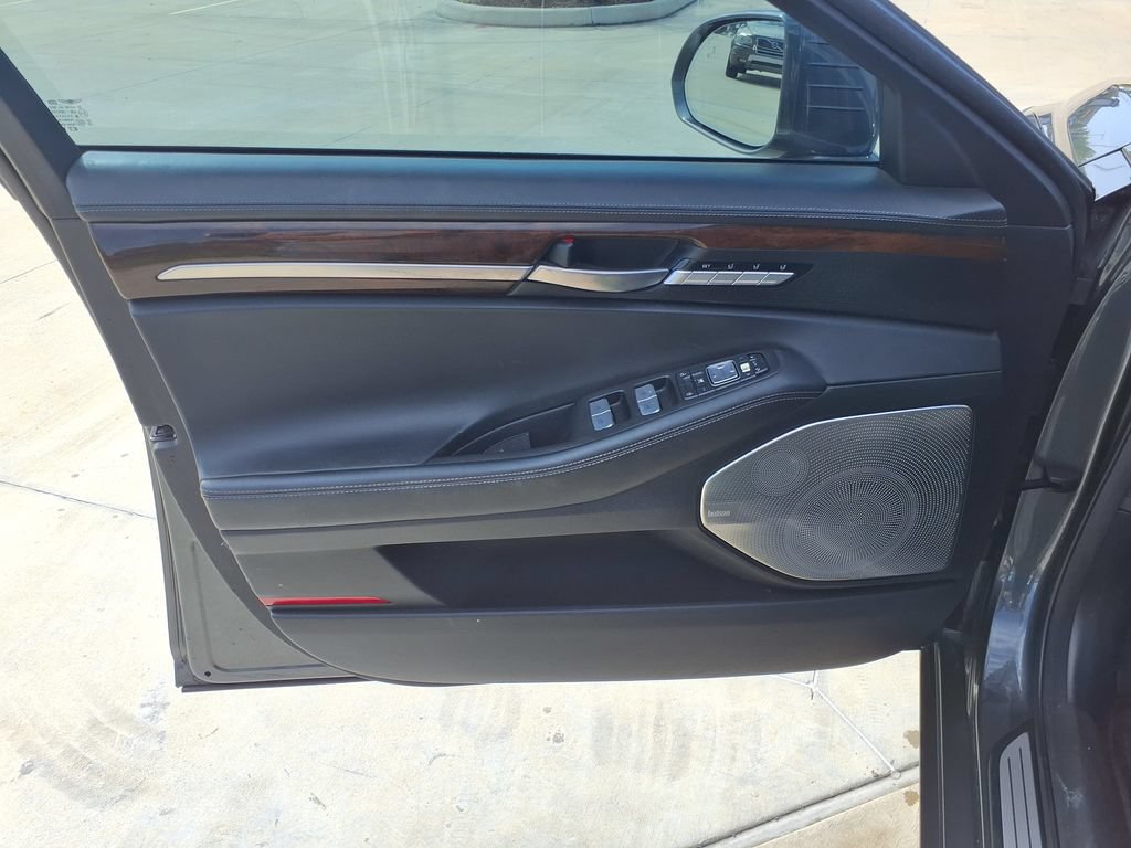 Used 2019 Genesis G90 5.0 Ultimate RWD image 14