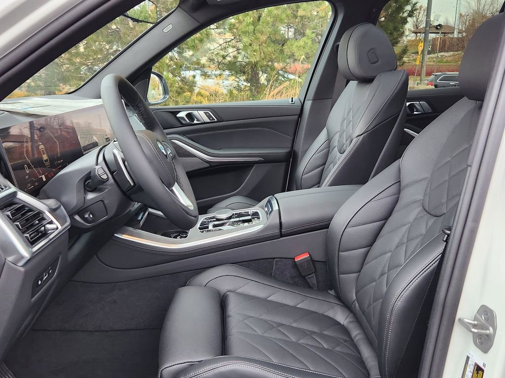 New 2026 BMW X5 xDrive50e w/ Premium Package image 9