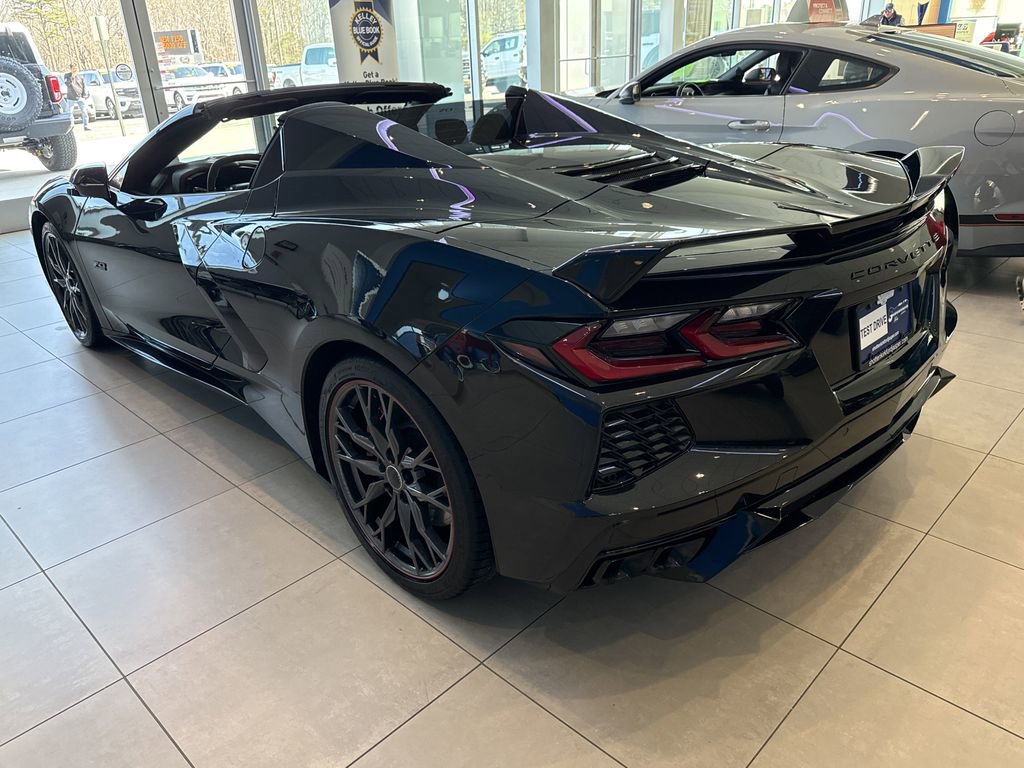 Used 2023 Chevrolet Corvette Stingray Premium Conv w/ Z51 Performance Package image 5