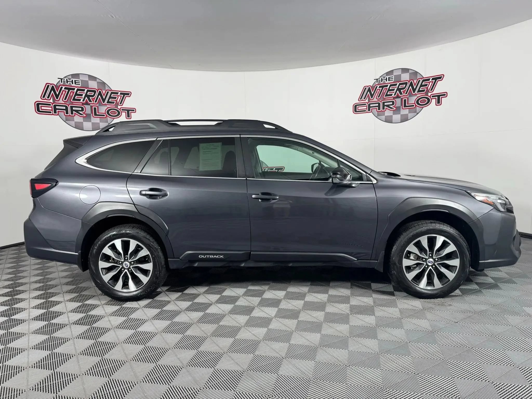 Used 2023 Subaru Outback Limited XT AWD/4WD image 8