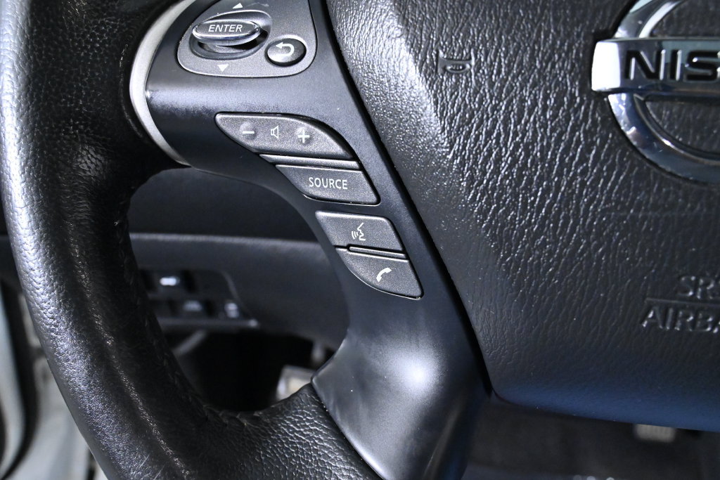 Used 2019 Nissan Pathfinder SL w/ SL Premium Package AWD/4WD image 16