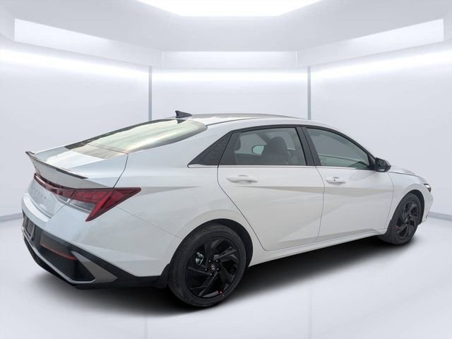 New 2026 Hyundai Elantra SEL Sport image 3