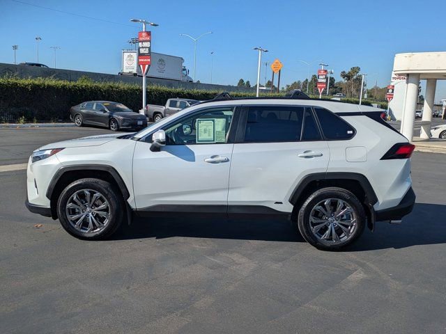 Used 2023 Toyota RAV4 XLE Premium image 12