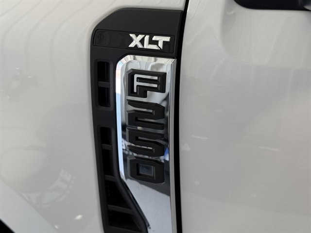 Used 2024 Ford F250 XLT image 8