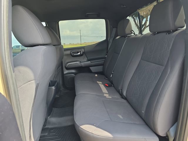 Used 2018 Toyota Tacoma TRD Off-Road image 13