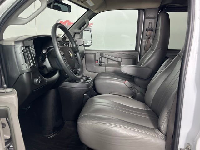 Used 2022 Chevrolet Express 3500 LS RWD image 19