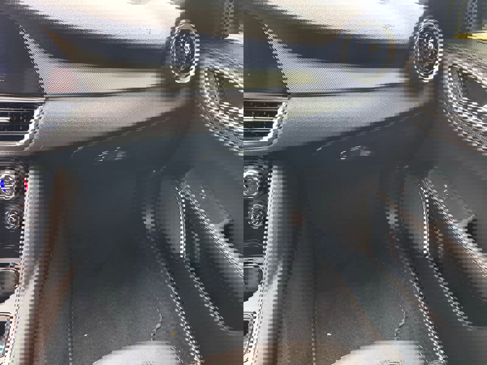 Used 2023 Alfa Romeo Giulia Veloce image 20