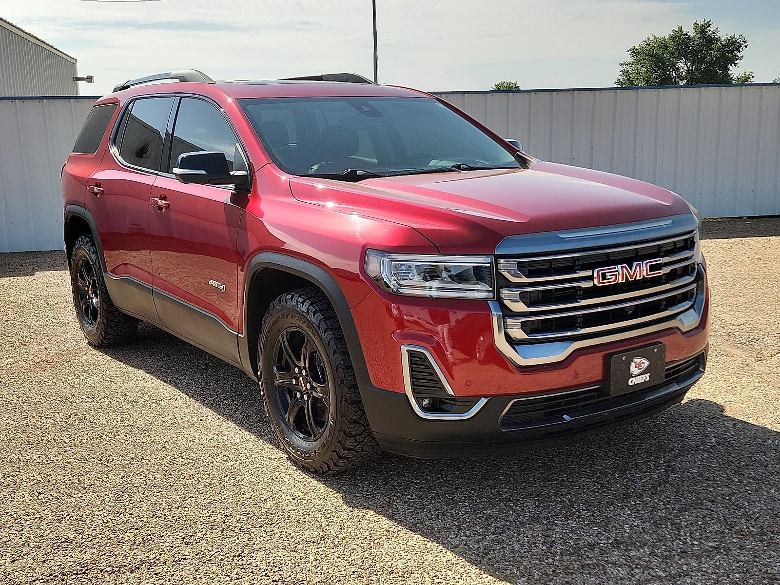 Used 2023 GMC Acadia AT4 w/ Technology Package AWD/4WD image 4