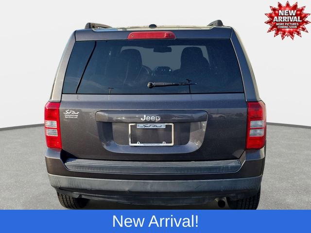 Used 2015 Jeep Patriot Sport w/ Power Value Group FWD image 6