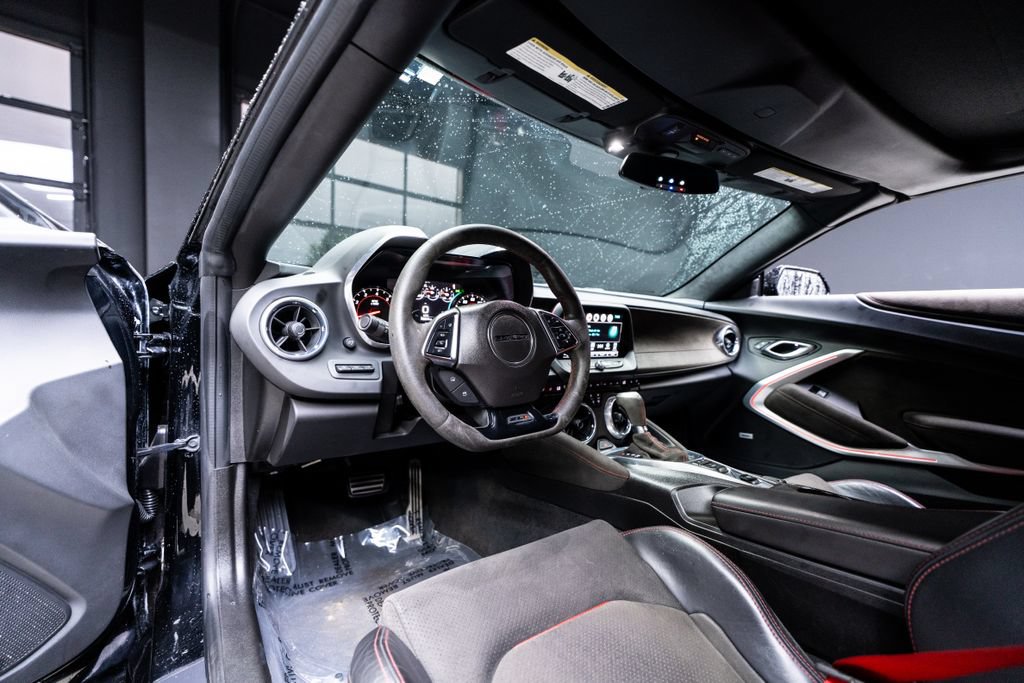 Used 2018 Chevrolet Camaro ZL1 RWD image 24