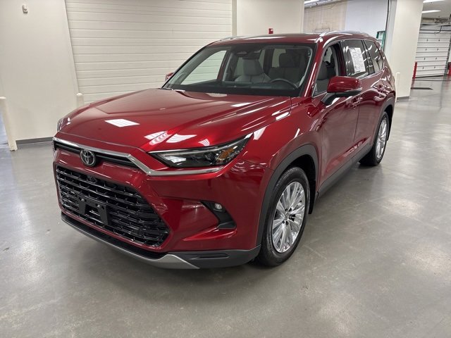 Used 2024 Toyota Grand Highlander Platinum image 3