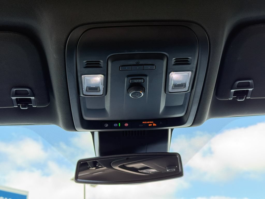 Used 2024 Chevrolet Tahoe LT RWD image 23