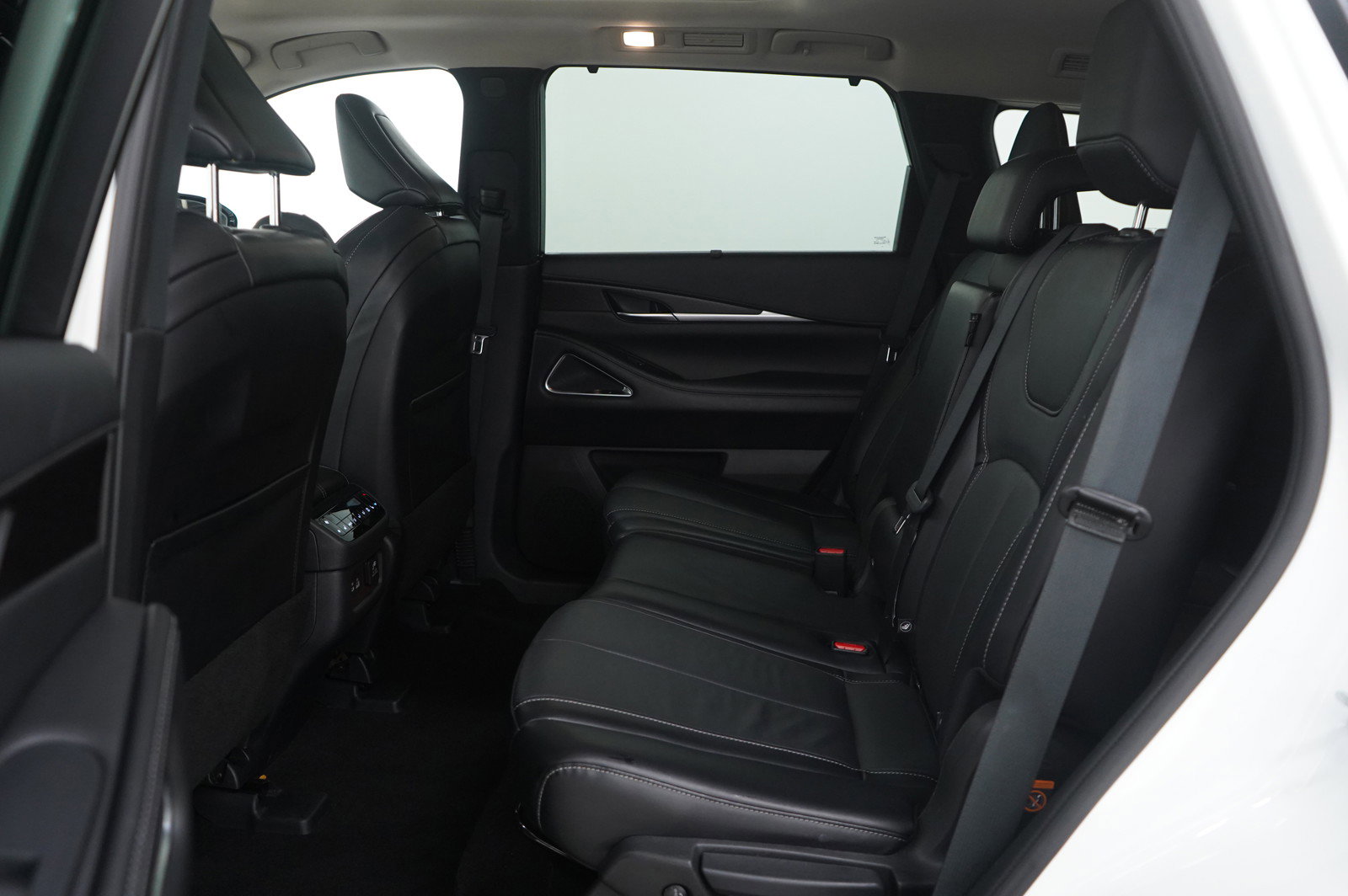 Used 2024 INFINITI QX60 Sensory AWD/4WD image 16