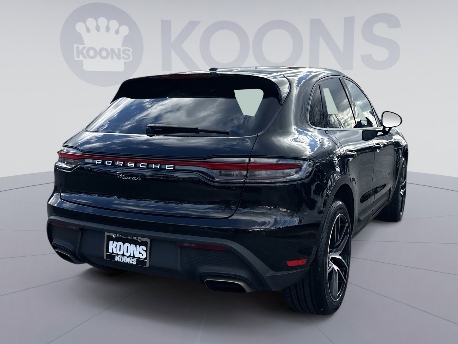 Used 2024 Porsche Macan image 7