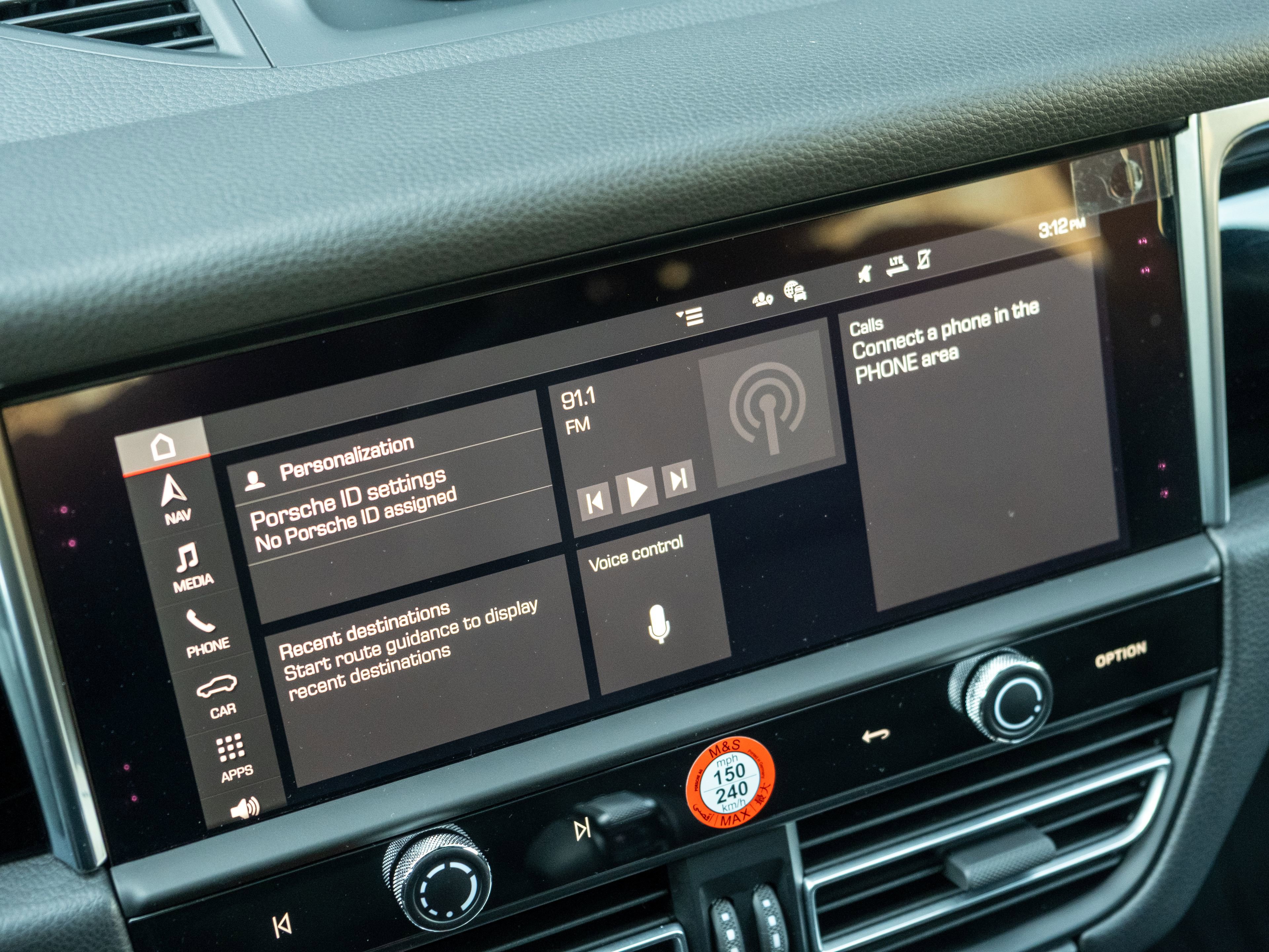 Certified 2026 Porsche Macan image 20