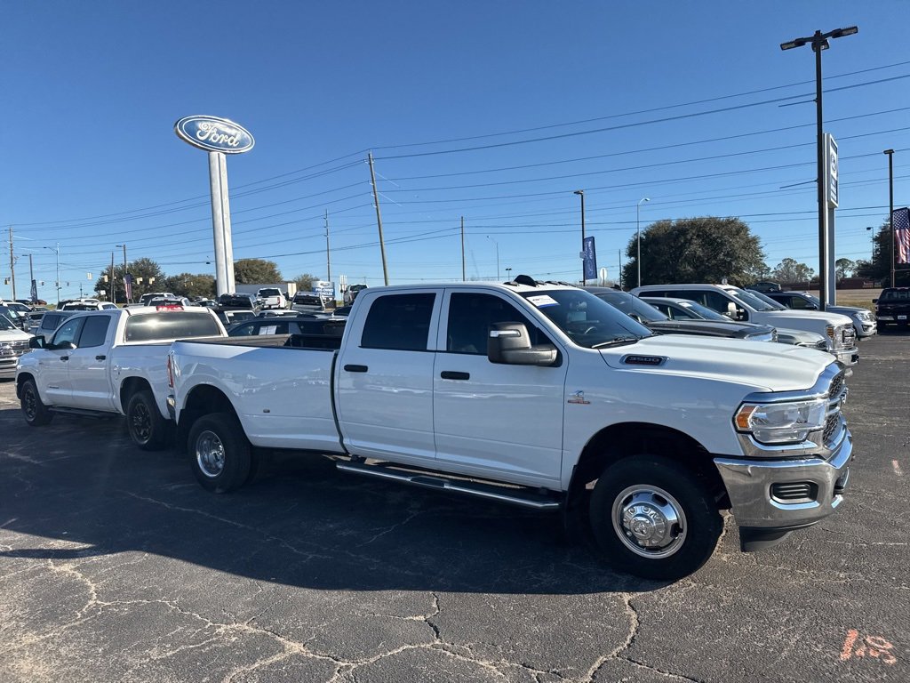 Used 2024 RAM 3500 Tradesman w/ Chrome Appearance Group image 11