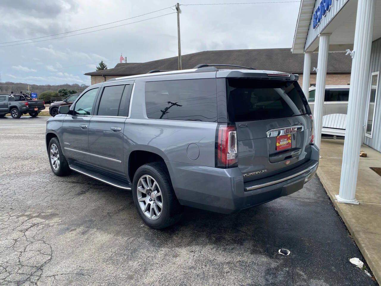 Used 2020 GMC Yukon XL Denali image 3