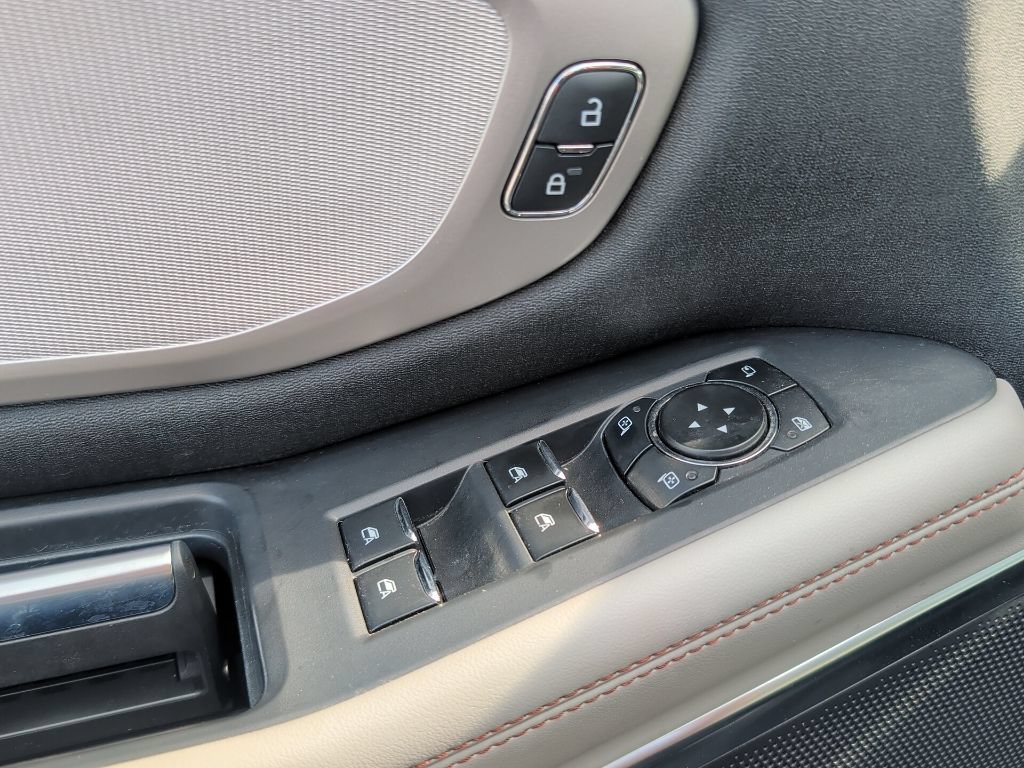 Used 2025 Ford Expedition Active RWD image 9