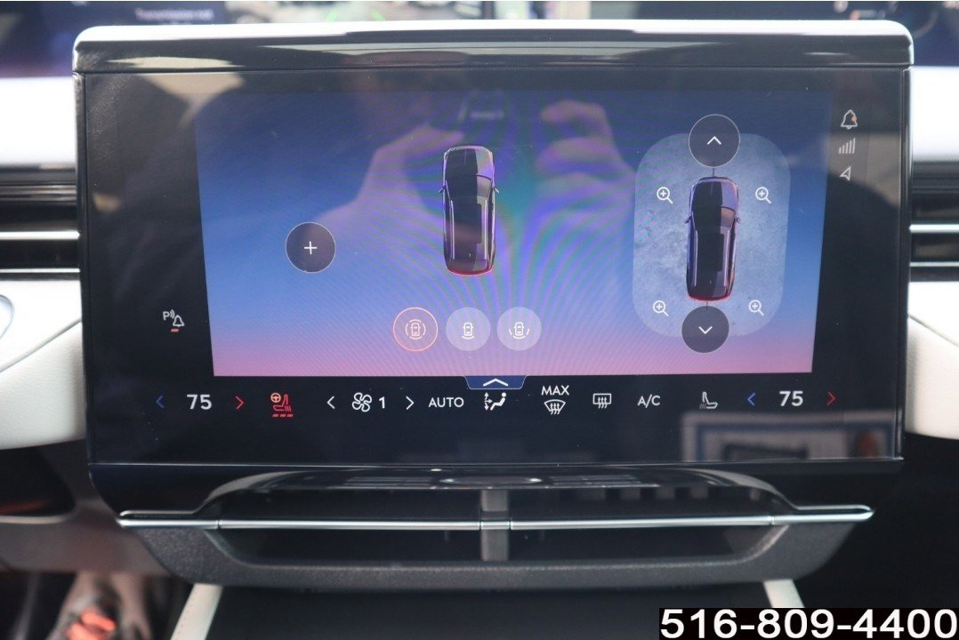 Used 2025 Lincoln Nautilus Reserve image 24