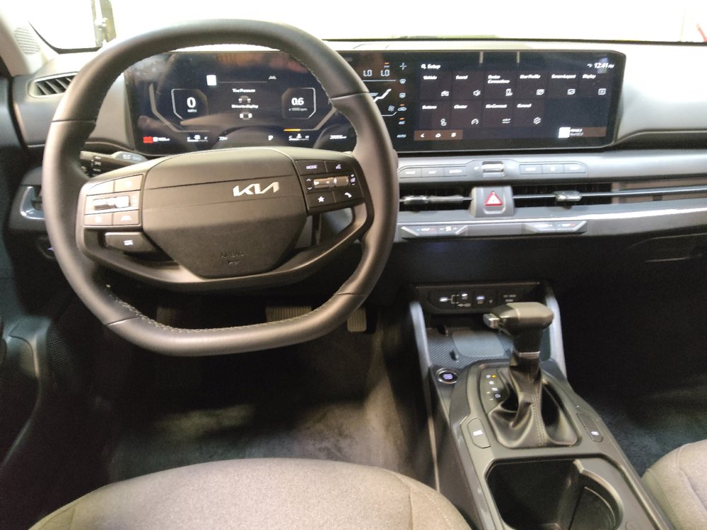 Used 2025 Kia K4 EX FWD image 22