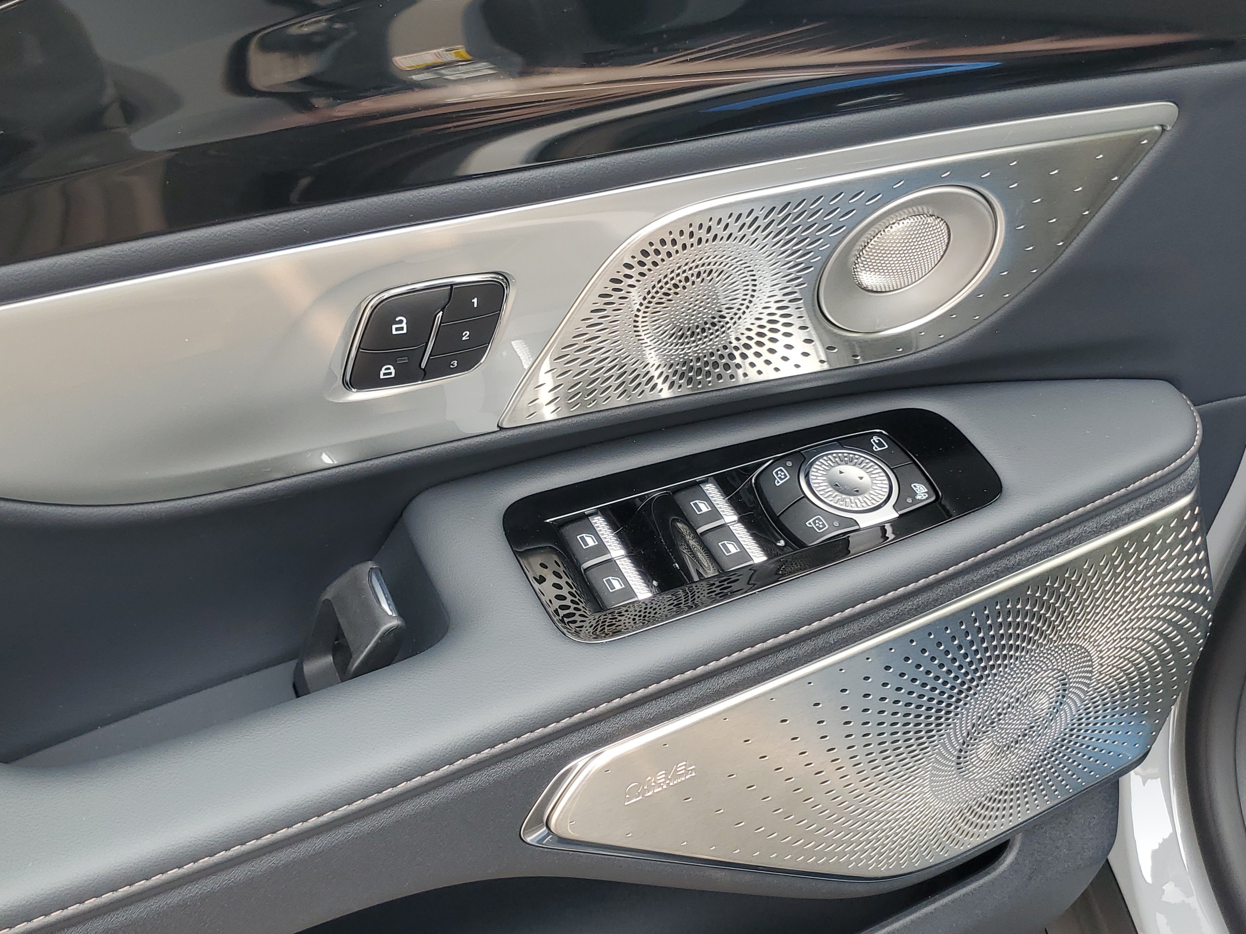New 2026 Lincoln Nautilus Reserve AWD/4WD image 9