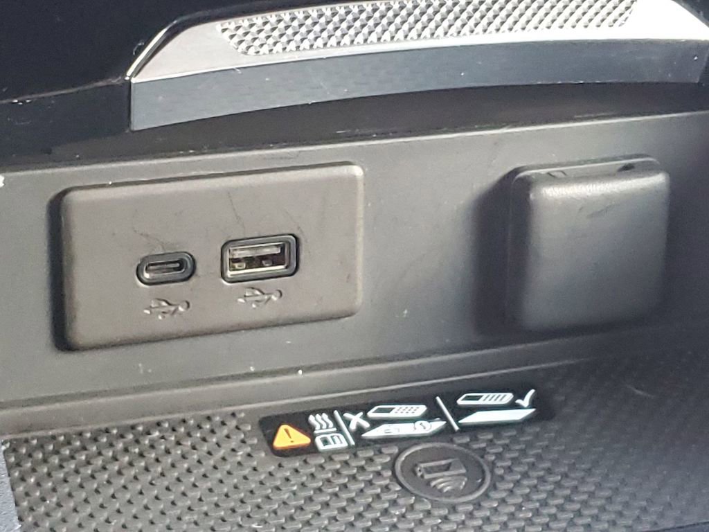 Used 2025 Buick Envision Sport Touring image 32