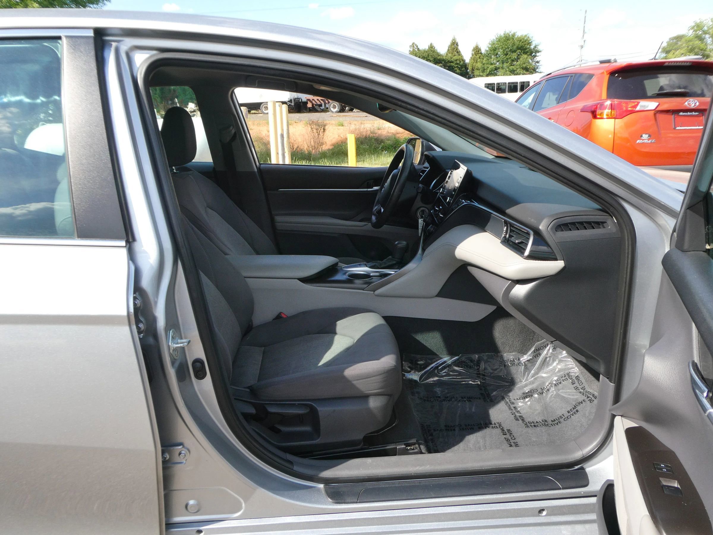 Used 2022 Toyota Camry LE FWD image 24