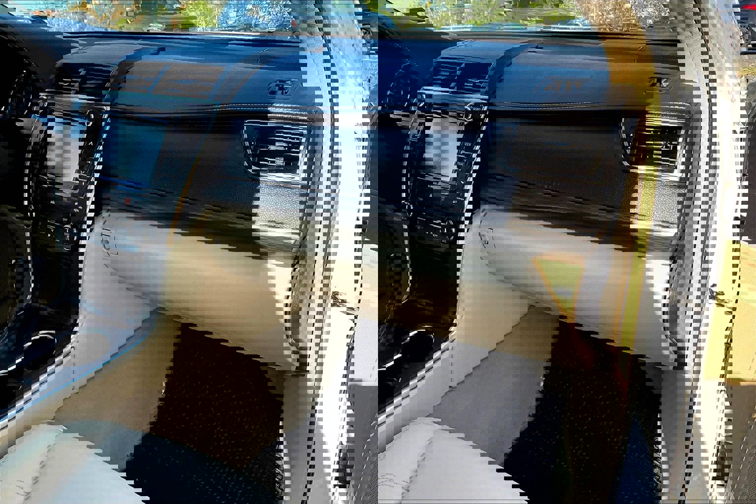 Used 2017 Toyota Camry XLE image 15