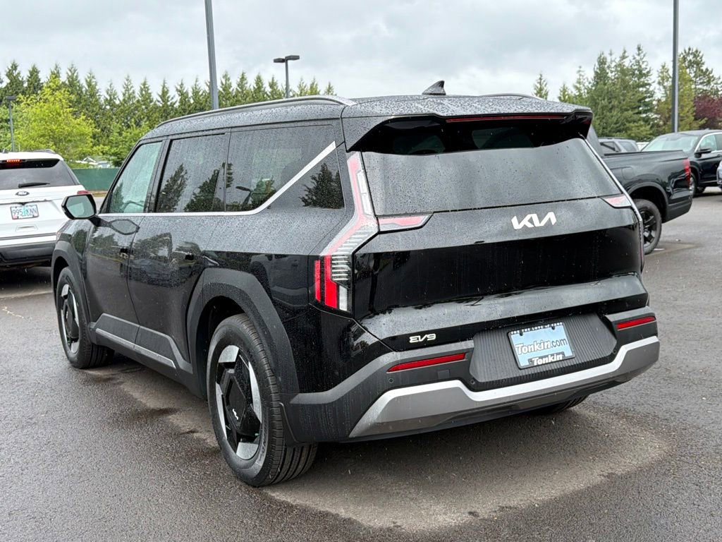 Used 2024 Kia EV9 Wind AWD/4WD image 6