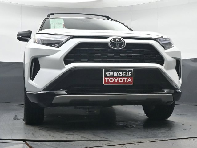 Certified 2025 Toyota RAV4 XSE w/ Weather Package AWD/4WD image 39