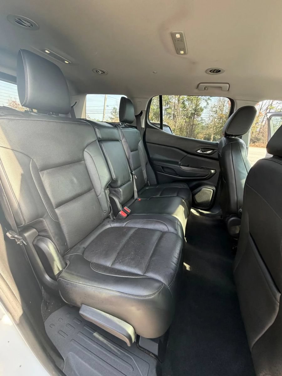 Used 2017 GMC Acadia SLT FWD image 16