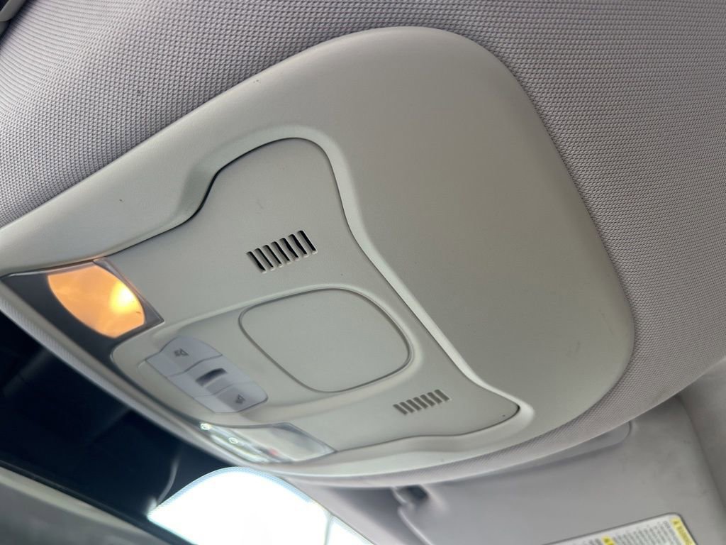 Used 2015 Jeep Renegade Latitude image 41