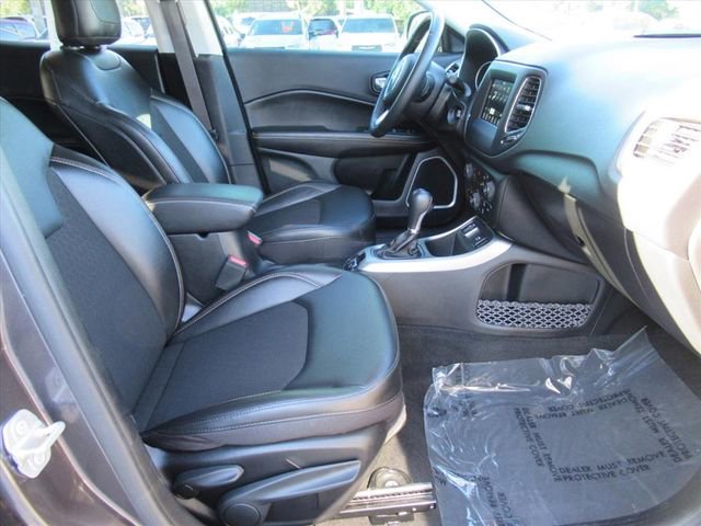 Used 2020 Jeep Compass Latitude image 10