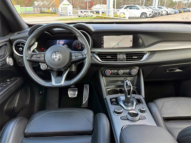 Used 2024 Alfa Romeo Stelvio Veloce image 11