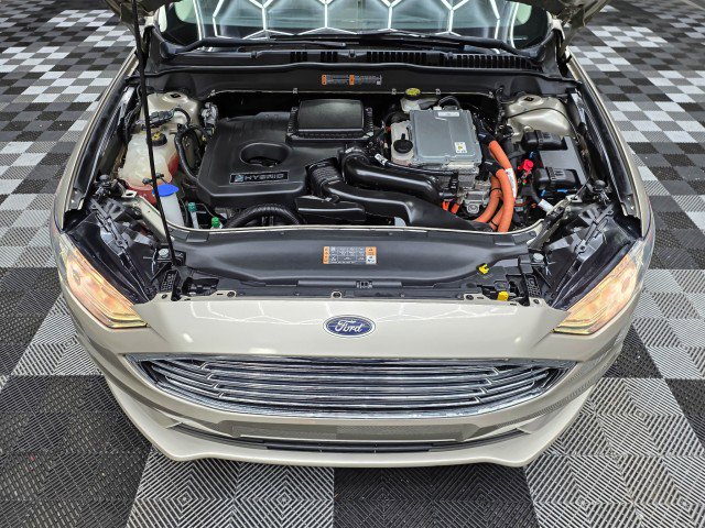 Used 2017 Ford Fusion SE FWD image 35