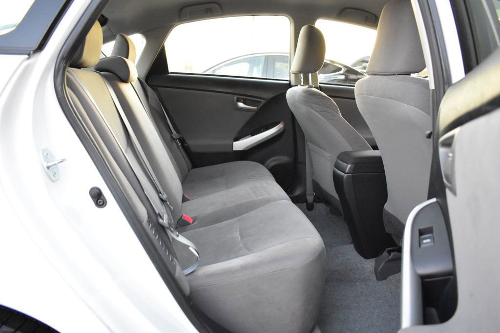 Used 2015 Toyota Prius One FWD image 17