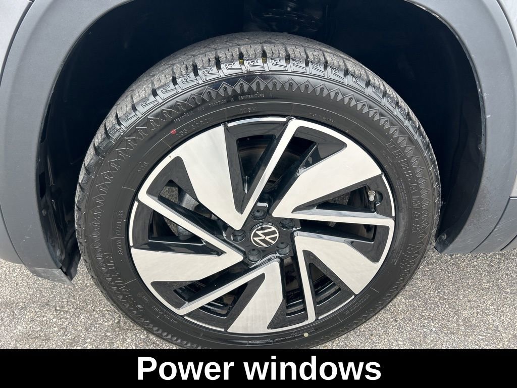 Used 2024 Volkswagen Atlas SE image 18