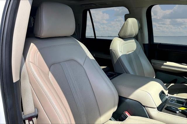 Used 2022 Ford Expedition Max Limited RWD image 26