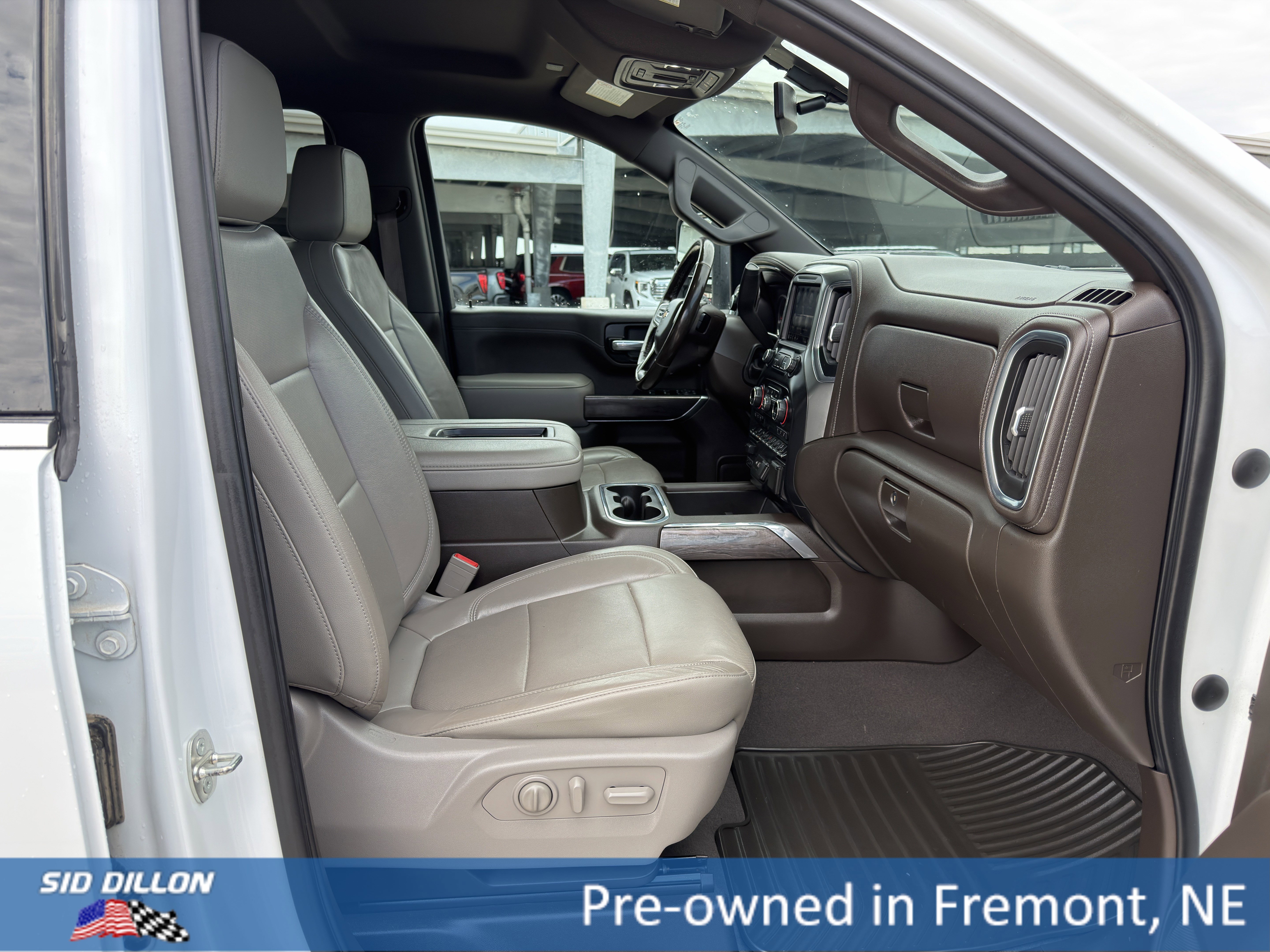 Used 2020 Chevrolet Silverado 2500 LTZ w/ LTZ Plus Package AWD/4WD image 15