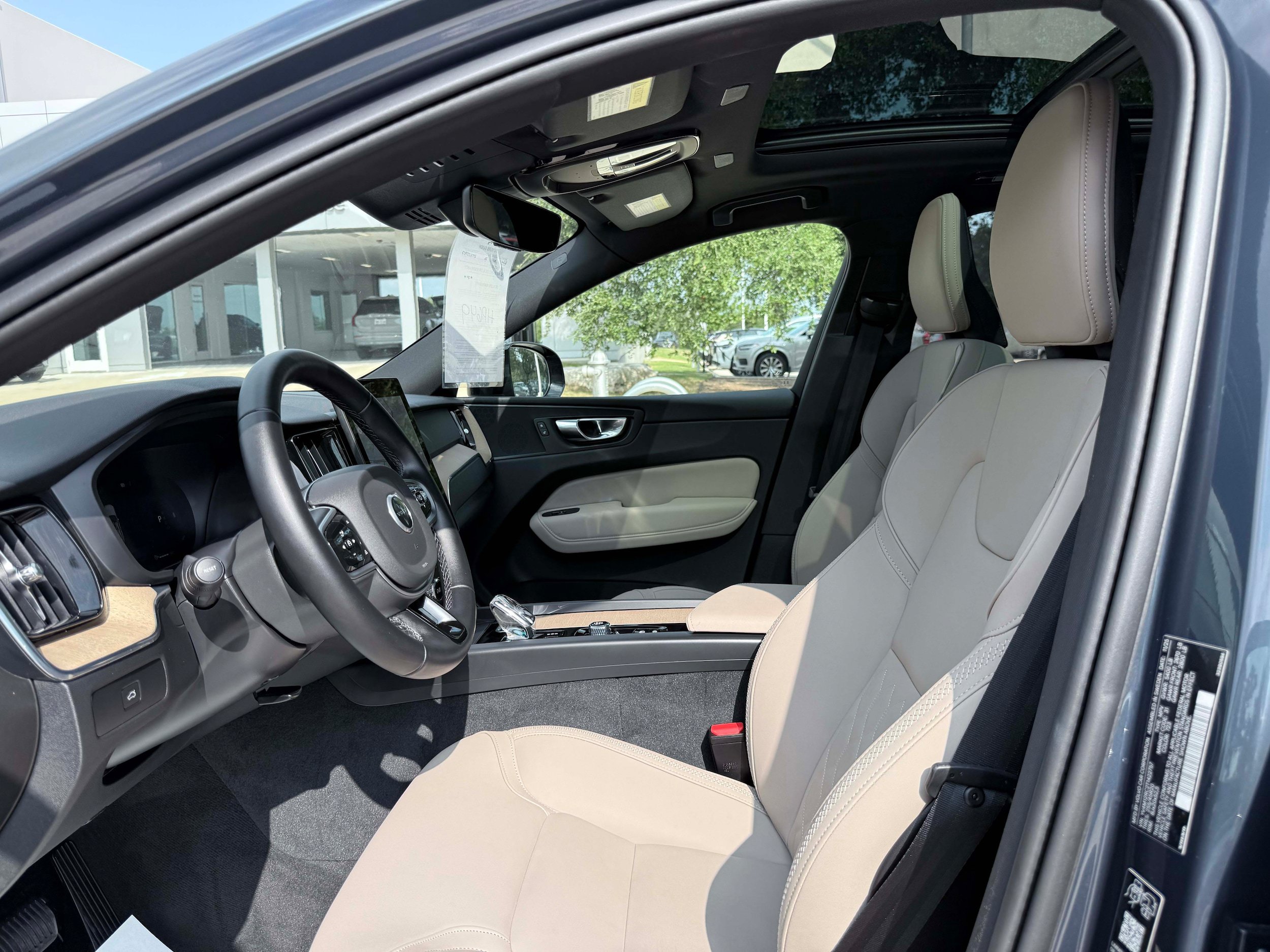 Certified 2026 Volvo XC60 B5 Plus AWD/4WD image 13