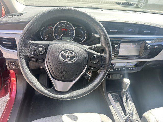 Used 2016 Toyota Corolla LE FWD image 12