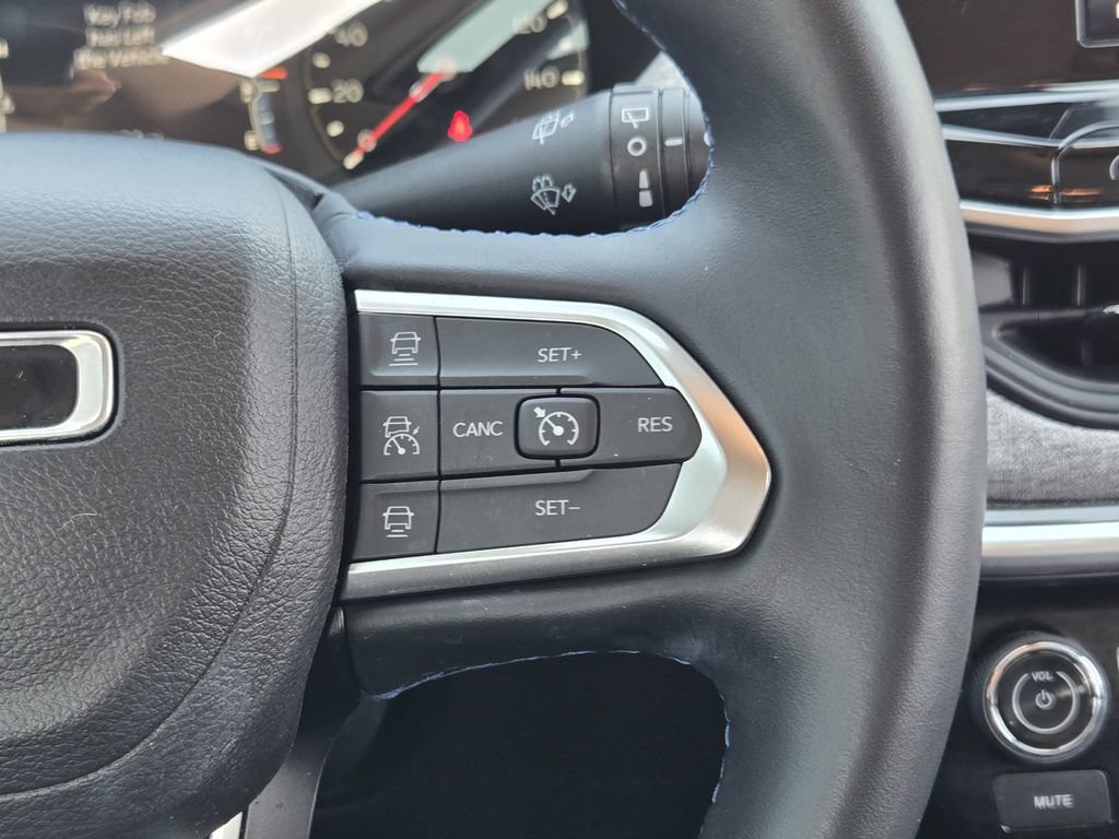 Used 2022 Jeep Compass Latitude w/ Sun and Sound Group FWD image 37