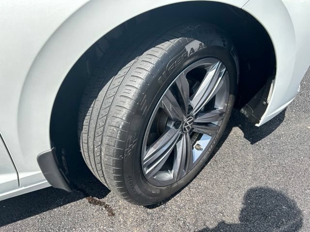 Used 2023 Volkswagen Jetta SE FWD image 31