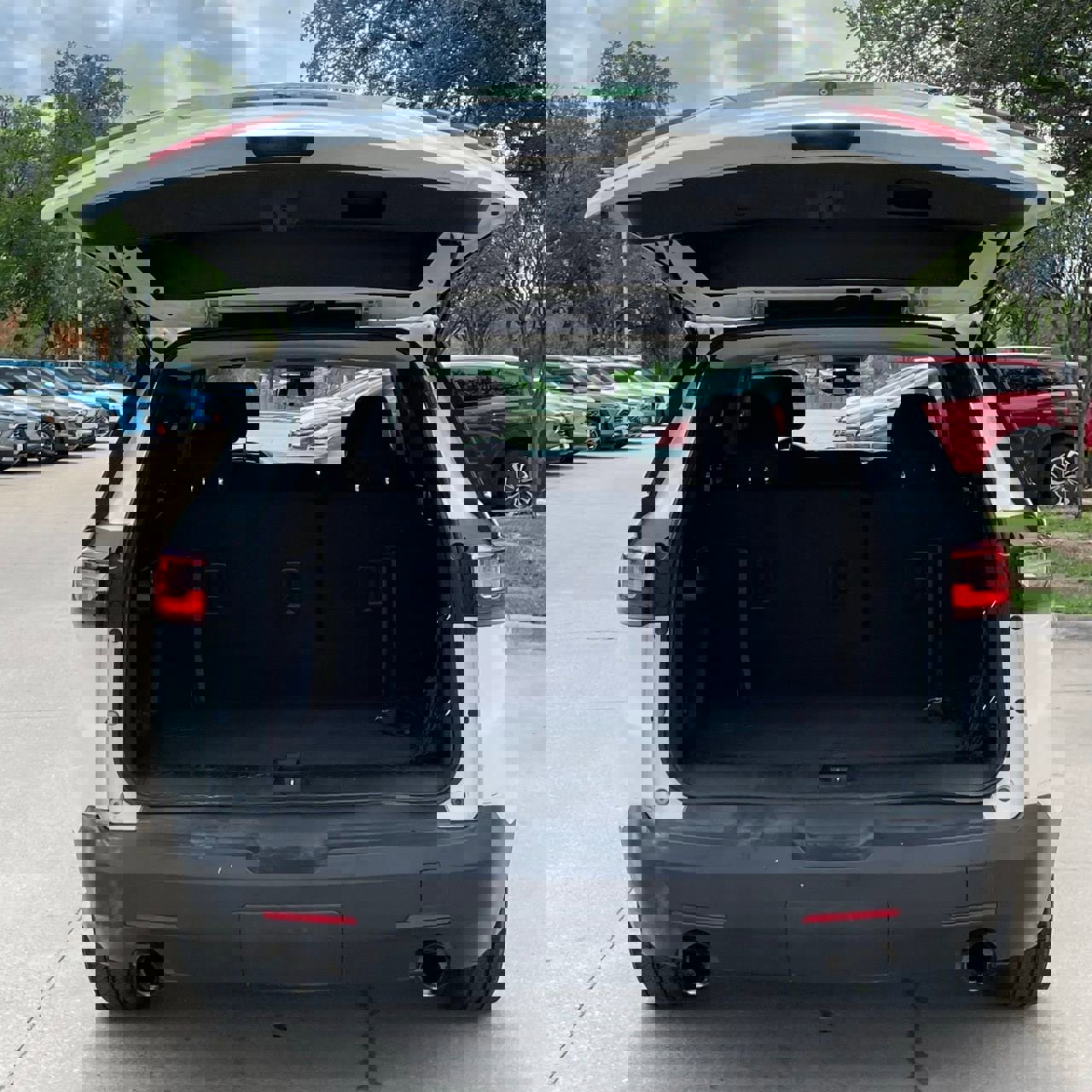 Used 2020 Chevrolet Traverse LS image 25