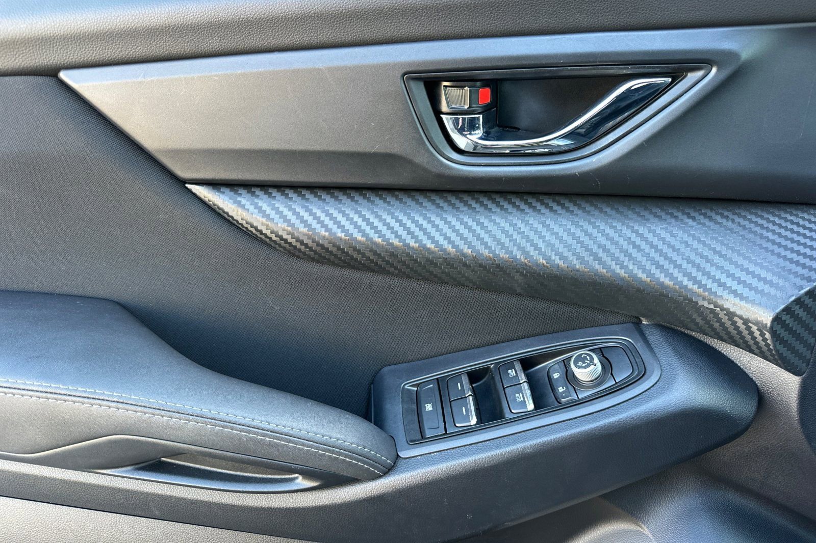 Used 2024 Subaru Ascent Premium w/ Convenience Package image 10