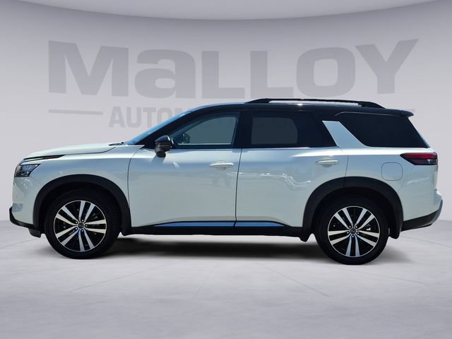 Used 2024 Nissan Pathfinder Platinum AWD/4WD image 2