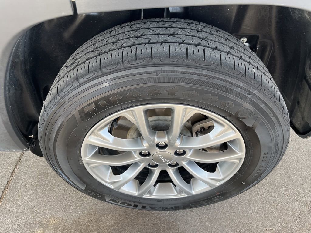 Used 2022 Jeep Cherokee Latitude Lux image 10