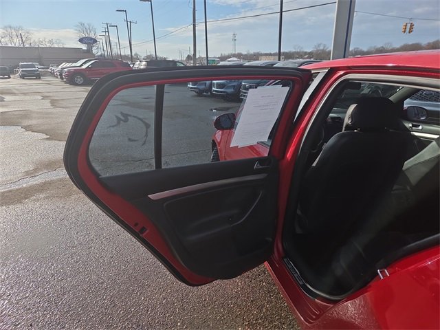 Used 2007 Volkswagen GTI 4-Door image 32